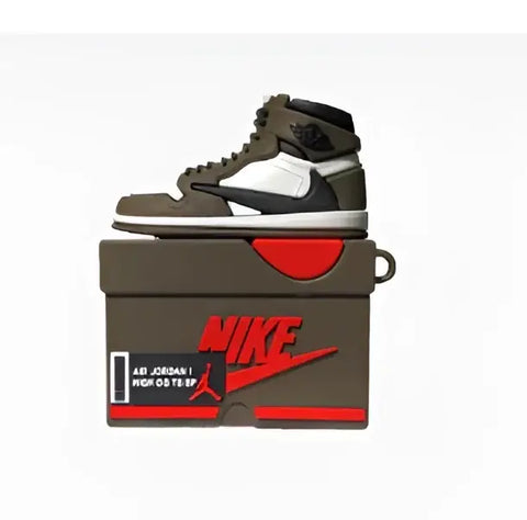 Imagen del estuche para AirPods con diseño de zapatilla en caja de zapatos
