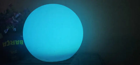 esfera iluminada color azul
