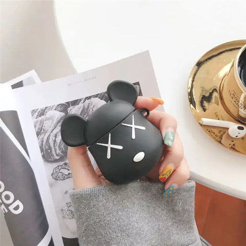 Funda BearGuard para Apple AirPods en color negro de alta calidad y estilo