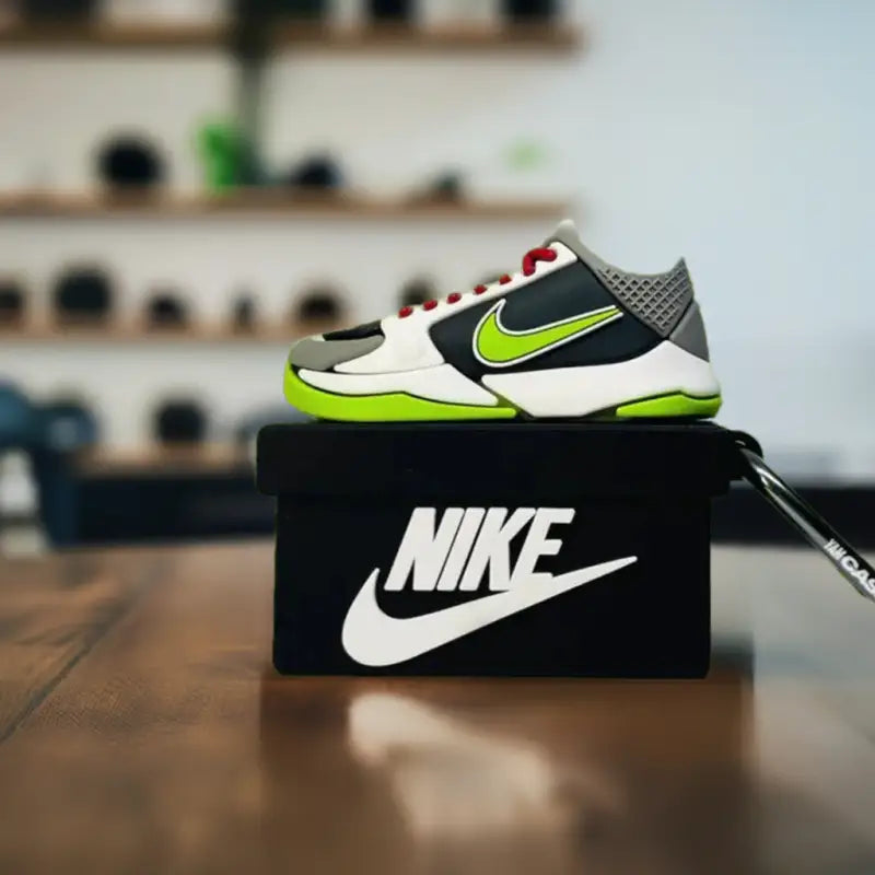 Funda AirPods Nike con ajuste seguro y fácil acceso para tus AirPods