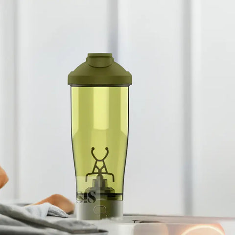 botella mezcladora de proteínas verde.