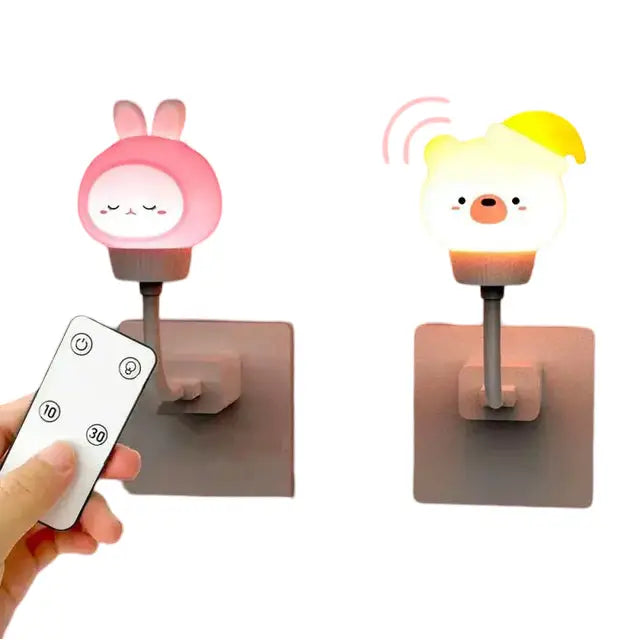 Ilustración de dos luces nocturnas LED con control remoto para iluminación suave y compacta