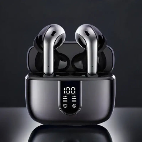 Auriculares inalámbricos negros en estuche de carga con pantalla digital para audio electronica