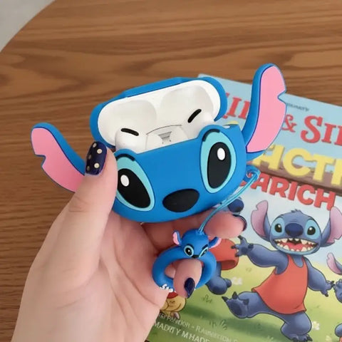 💙 Funda AirPods Stitch 3D – Protección con estilo kawaii