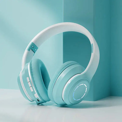 Auriculares bluetooth 5.2 en pastel azul con diseño supraaural acolchado y conexión inalámbrica y por cable