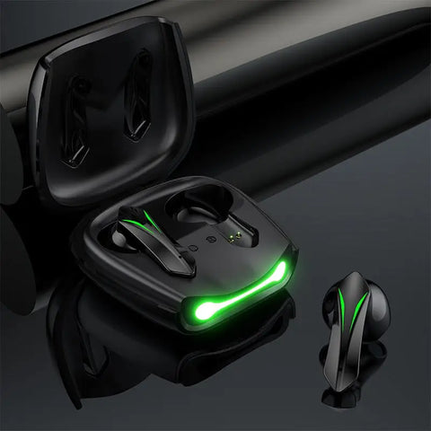 Auriculares bluetooth tws negros con iluminación led verde en estuche elegante de diseño moderno y acabado brillante