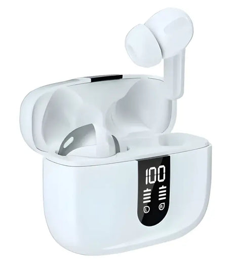 Auriculares inalámbricos blancos y estuche de carga con pantalla digital.