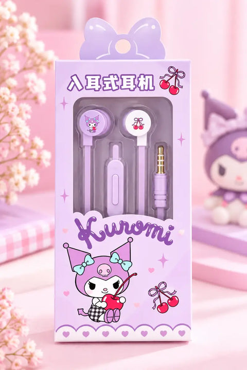 Auriculares kuromi kawaii con cable y estuche decorado en color púrpura con diseño de cereza y lazo en caja lavanda pastel