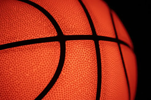 Balón baloncesto brillante naranja con costuras negras y superficie texturizada tamaño oficial nº7 con envío gratis