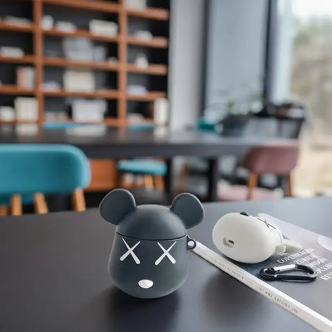 Funda BearGuard para Apple AirPods de alta calidad con diseño caricaturesco