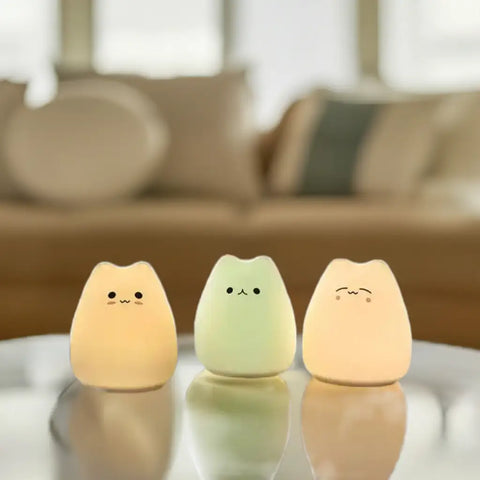 Imagen de tres luces led en forma de gato, ideal para luz suave y electrónica