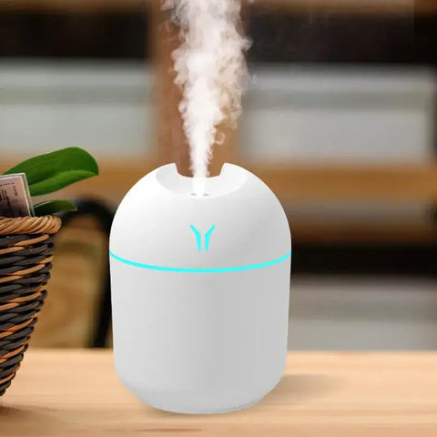 humidificador blanco emisor de vapor.